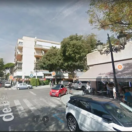 Apartamento Stylish 3 Bedroom Penthouse In Centre With Large Pool Close To The Marbella