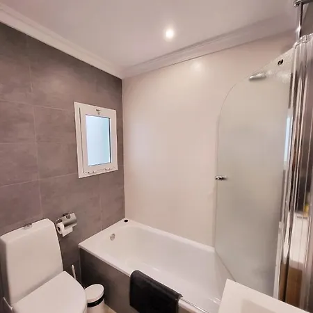 Stylish 3 Bedroom Penthouse In Centre With Large Pool Close To The Marbella