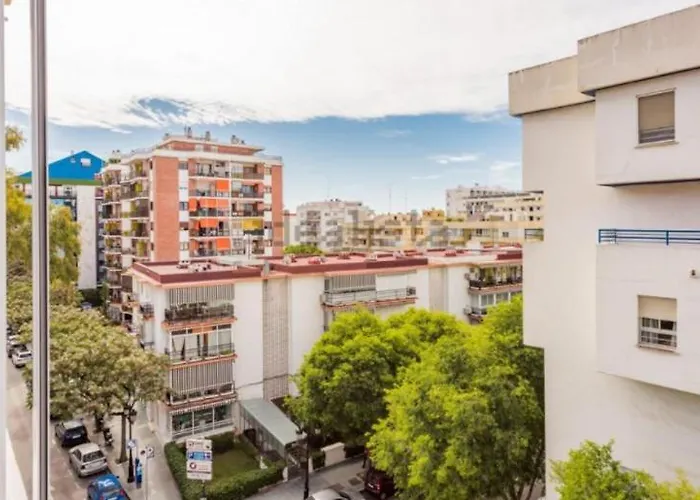 Stylish 3 Bedroom Penthouse In Centre With Large Pool Close To The Apartament