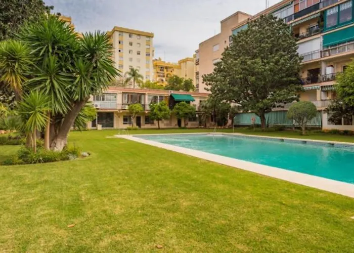 Apartment Stylish 3 Bedroom Penthouse In Centre With Large Pool Close To The