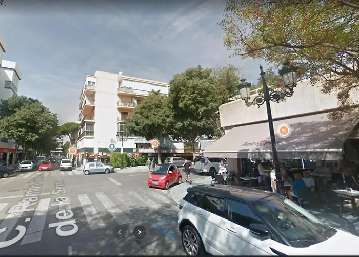 Apartman Stylish 3 Bedroom Penthouse In Centre With Large Pool Close To The Marbella