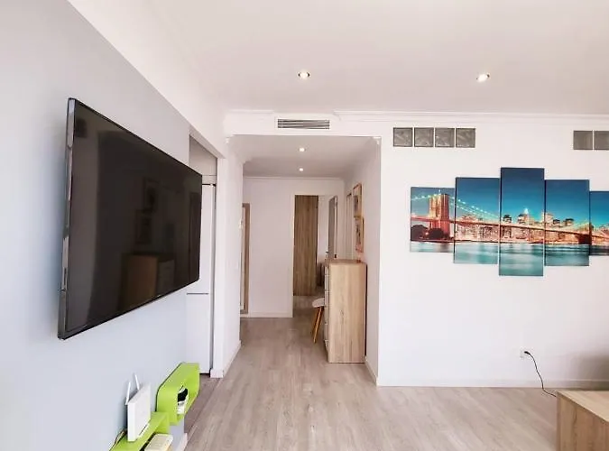 Apartman Stylish 3 Bedroom Penthouse In Centre With Large Pool Close To The Marbella