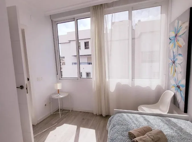 Stylish 3 Bedroom Penthouse In Centre With Large Pool Close To The Marbella