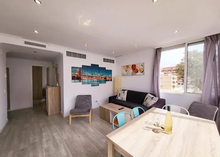 Stylish 3 Bedroom Penthouse In Centre With Large Pool Close To The Apartman