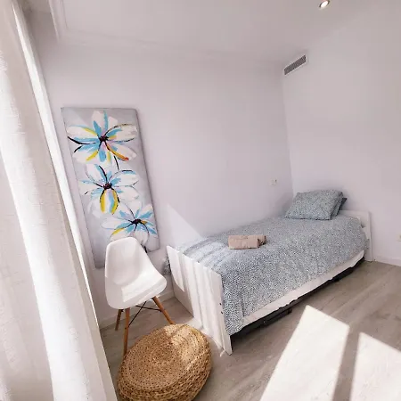 Apartment Stylish 3 Bedroom Penthouse In Centre With Large Pool Close To The *